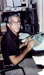 Fred Klein in CK86 newsroom, 1986